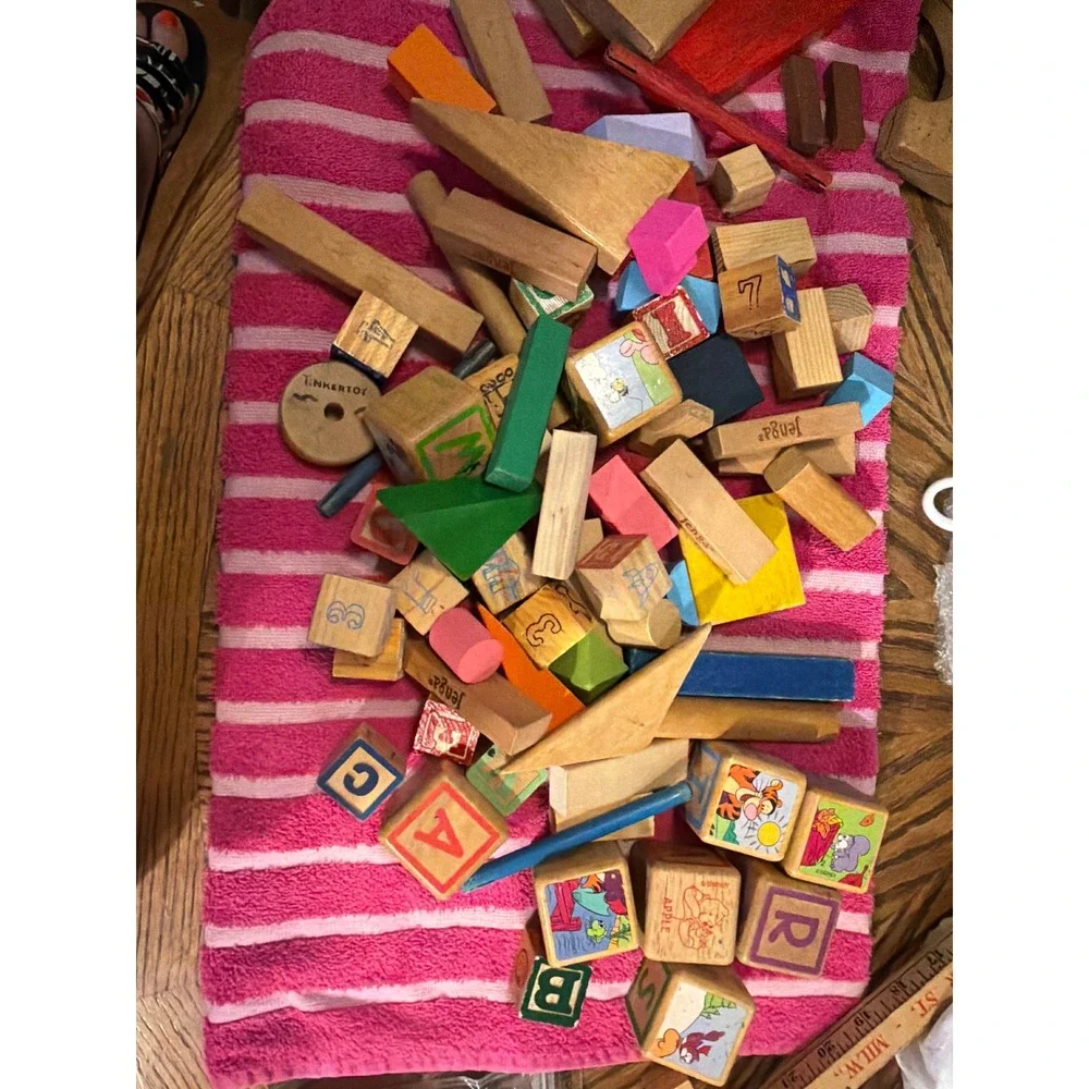 Vintage Wooden Block Lot Disney Winnie the Pooh mixed Building 76 pca